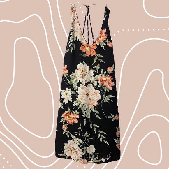 Forever 21 Dresses & Skirts - Floral dress